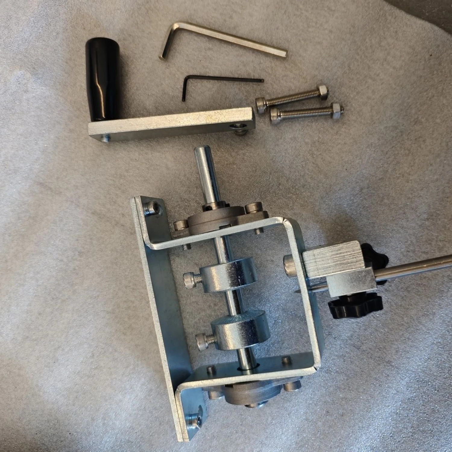 8-40mm Wire Stripper Hand-Operated/Electric Drill-Driven Wire Stripping Tool Portable Small Copper Scrap Wire Stripper