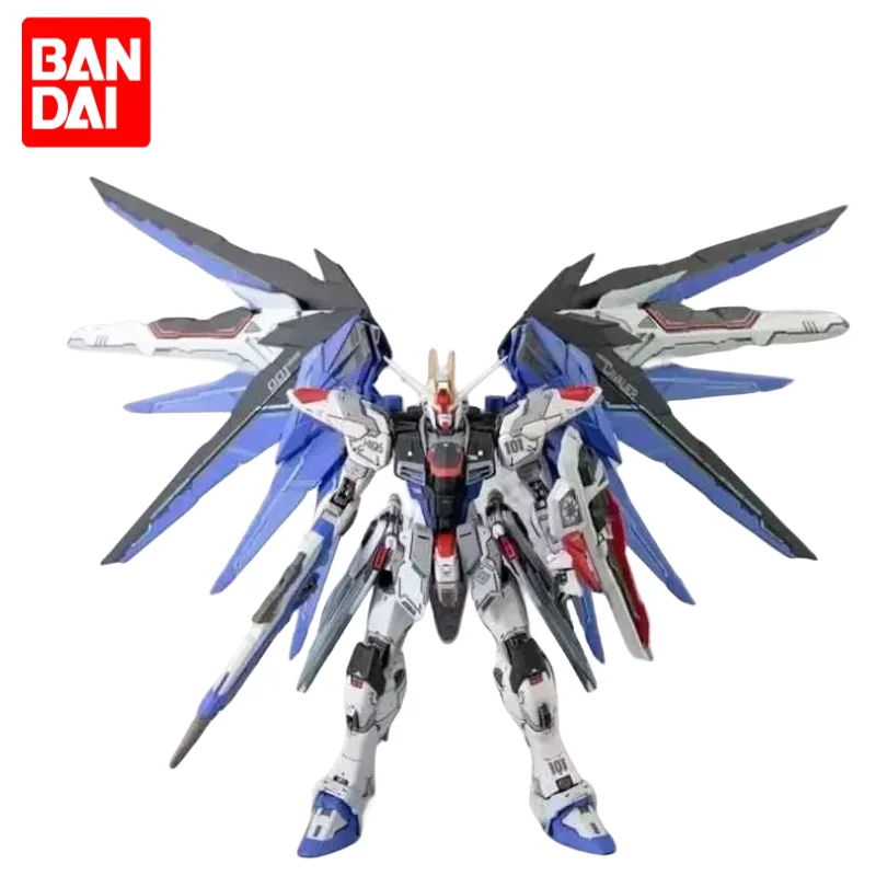 Bandai Gundam figura ensamblada de dibujos animados creativos Raid libre rojo herético oro herético juguete de modelo de juego educativo para niños