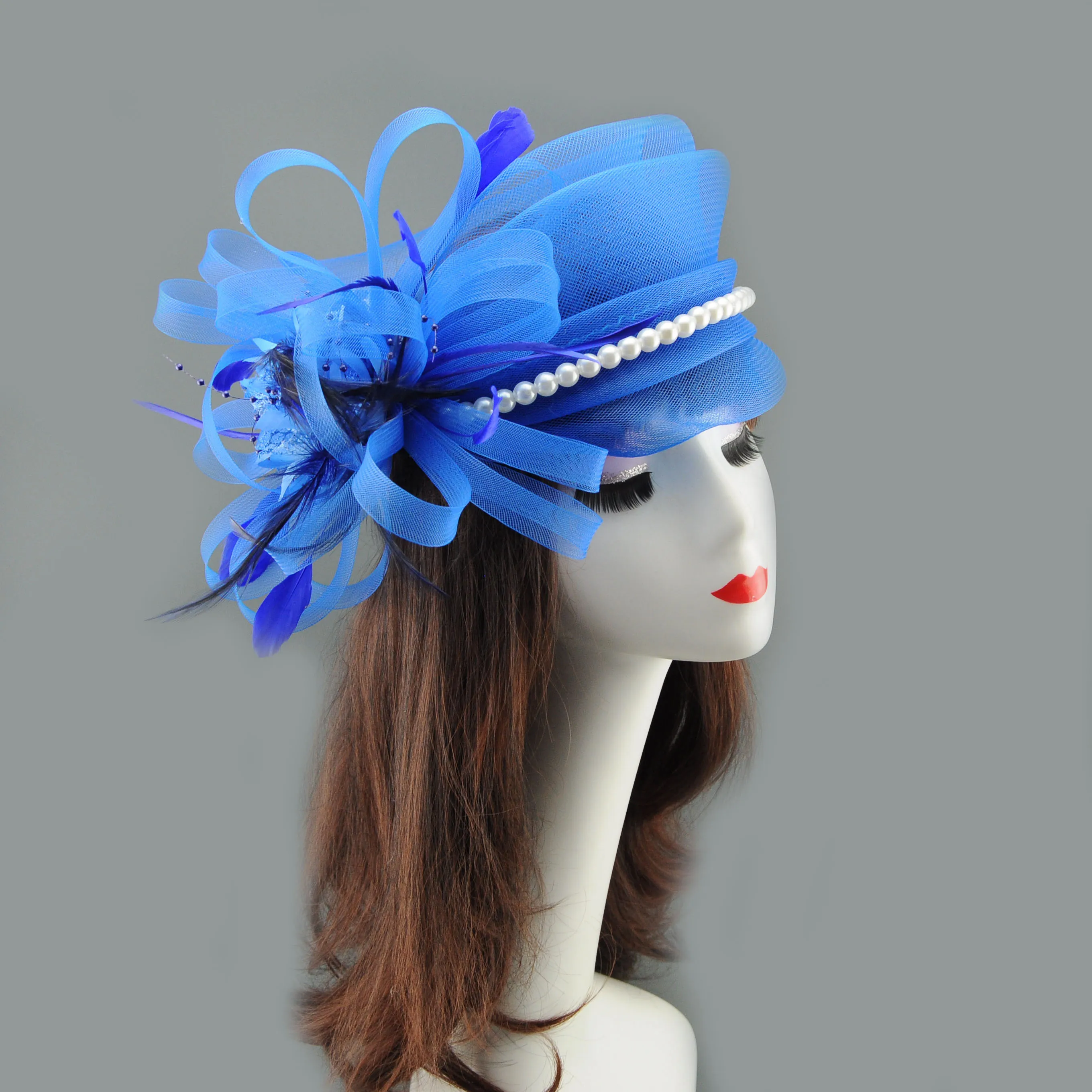 Chapeau Fascinator Bleu Royal en Maille avec Plumes et Perles pour Femme, Élégant Accessoire de Tête pour Cocktail, Thé, Mariage, Derby, Robe de Soirée Formelle