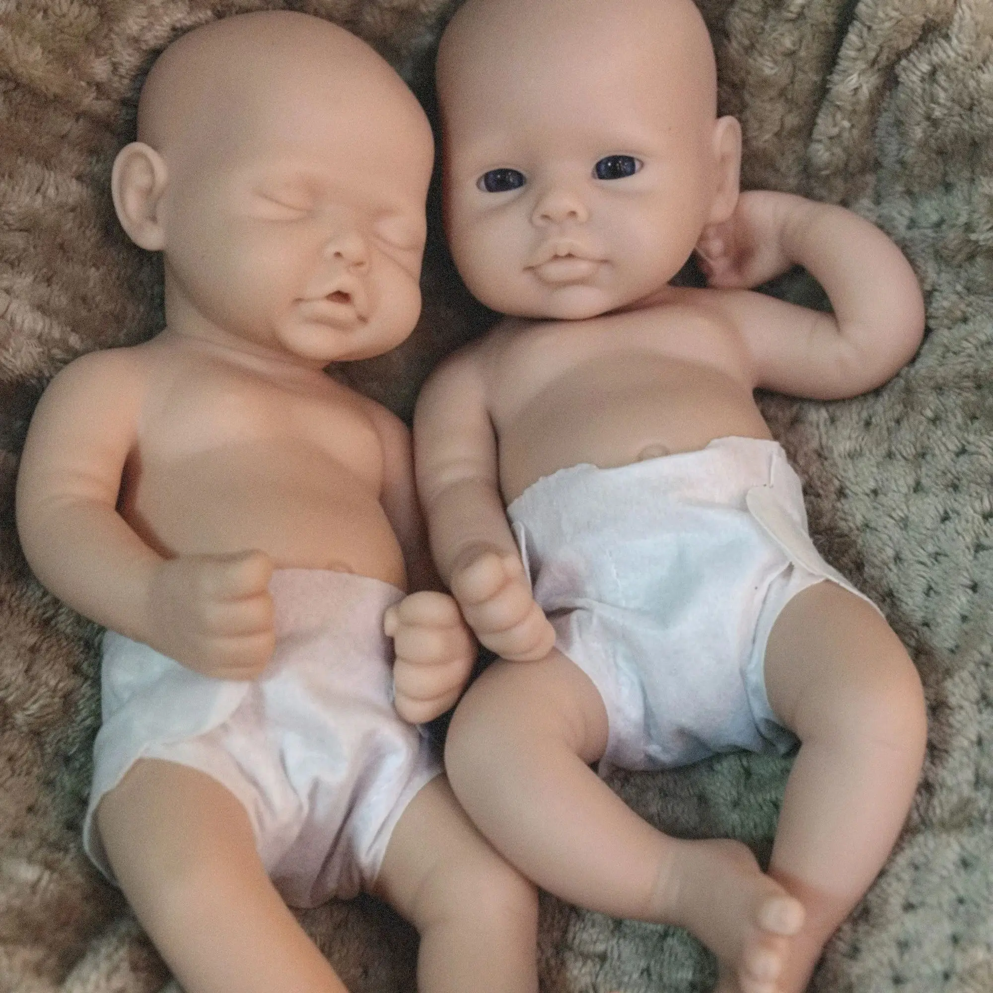 33CM Unpainted Reborn Dolls Boys/Girls Lifelike Full Body Soft Silicone Newborn Baby Doll Toys For Kid's Gifts Reborn Baby