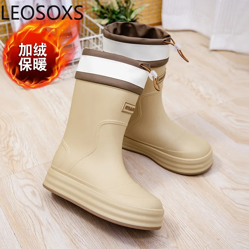 Botas de lluvia antideslizantes para mujer, zapatos de lluvia ligeros y bonitos para pesca al aire libre, suela gruesa, zapatos de moda impermeables, nueva llegada