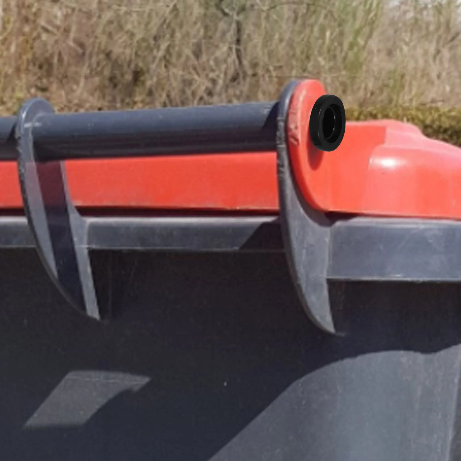 

8Pcs Wheelie Bin Lid Clips Heavy Duty Plastic 240L Trash Can Locking Pins Garbage Bin Lid Latches Replacement Parts