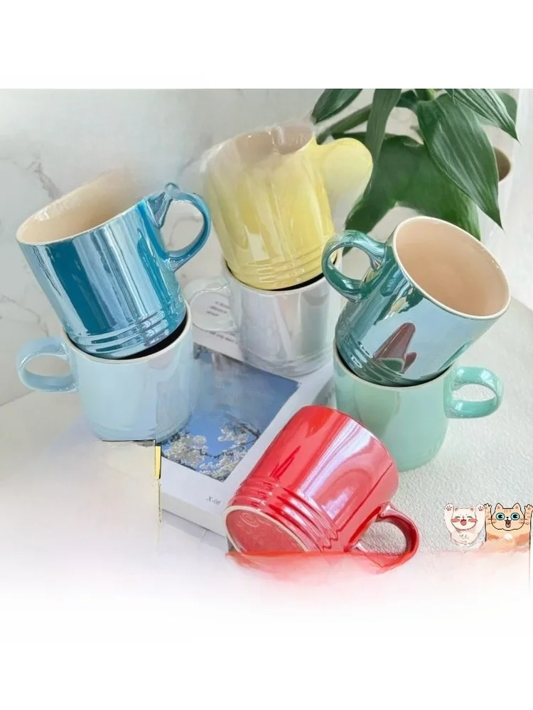 

Кружка Le Creuset Cool Color Porcelain Pearl Cup с матовой зеркальной поверхностью, разноцветная, 350 мл, из коллекции Sto Cerc, для взрослых