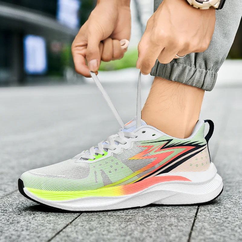 

2025 New Men Running Shoes Low Top Breathable Shoe Wear-Resisting Outdoor Jogging Sneakers Women Trail Running Shoes Sneakers