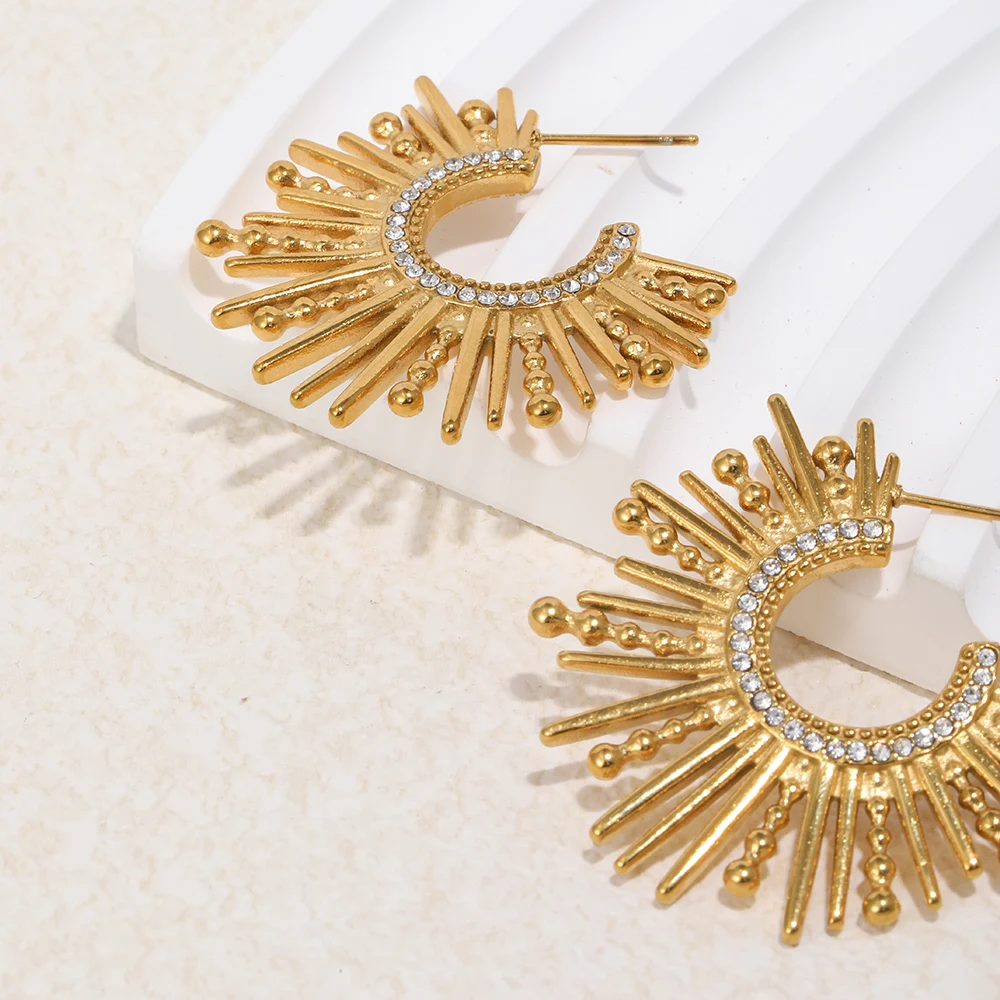 E.B.belle Edelstahl C-förmige Ohrstecker mit Strass, süße Statement-Ohrringe, anlaufbeständig, passend für Damenschmuck – Detail 4