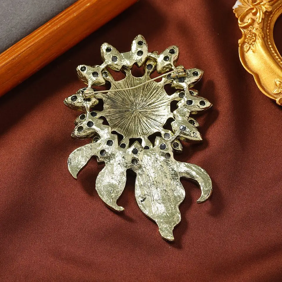 Vintage Exquisite Multicolor Zircon Sunflower Brooches For Women Fashion Crystal Pin Jewelry Party Office Suit Decor Unisex Gift view 6