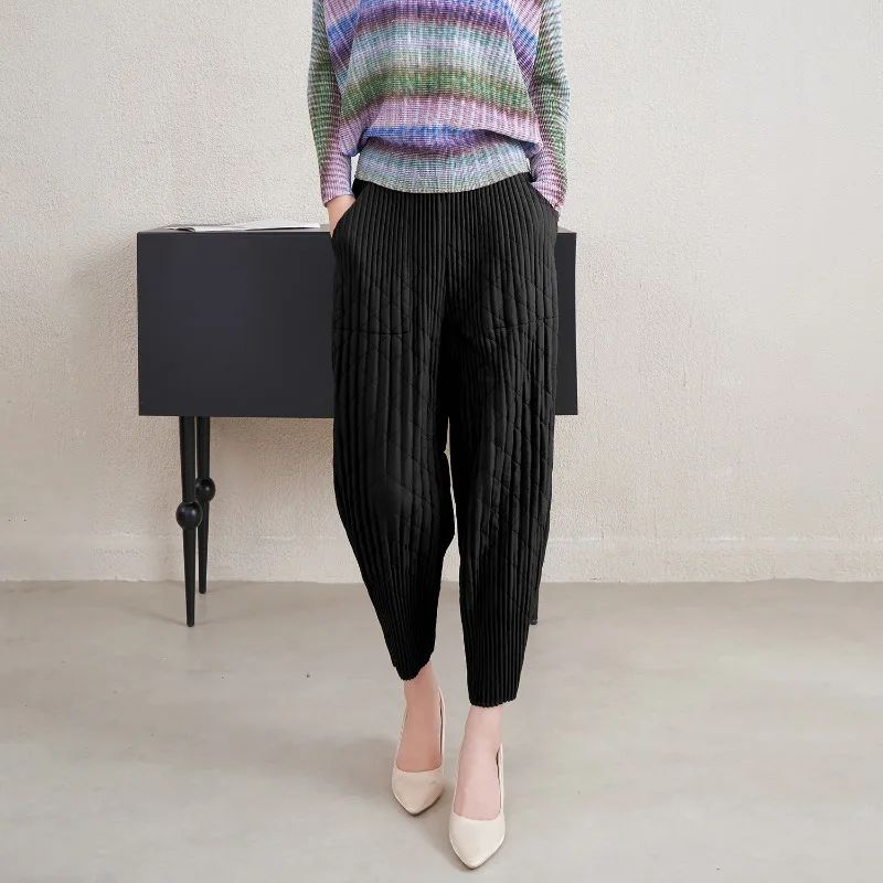 Miyake Women's Clip Cotton Pants 2025 Winter New Fashion Thick Section Loose Versatile Nine-minute Harlequin Pants Simple Women