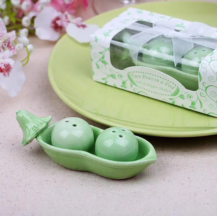 Free shipping 100PCS = 50set/lot Two Peas in a Pod wedding gift Ceramic Salt & Pepper Shakers wedding Gift with gift box ni349