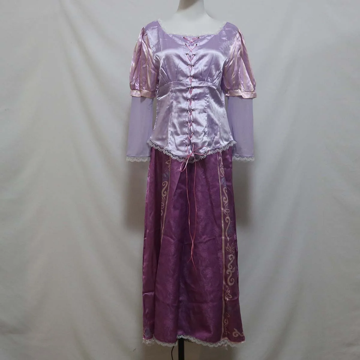 Halloween-Kleid Für Damen – Lila Cosplay-Kostüm-Set Mit Perücke, Schal, Lupe Und Overknee-Socken – Perfekt Für Partys Und Mottotage