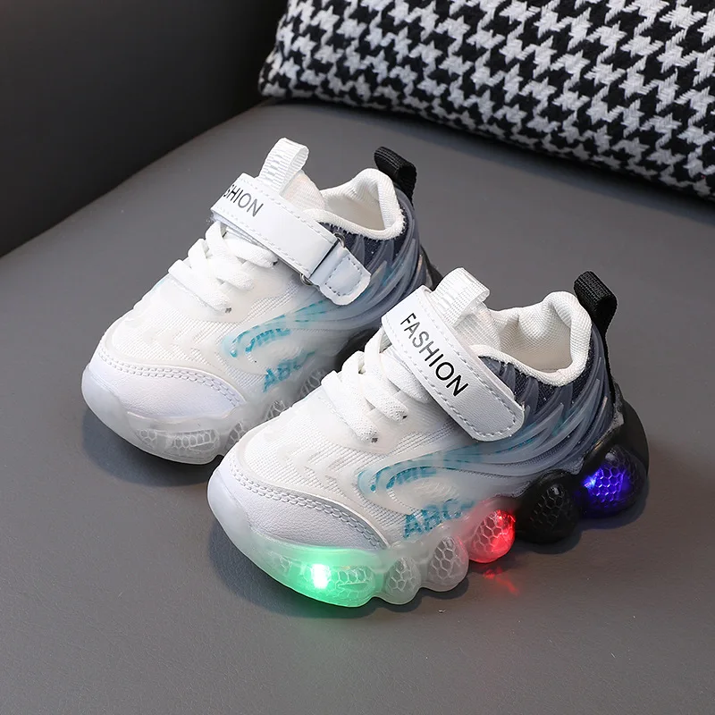 Bright Light Child Kid Sneaker 1-6 Years Old 3 Spring and Autumn New Boys Light Up Shoes Women\'s Soft Bottom Toddler Shoes Fashi