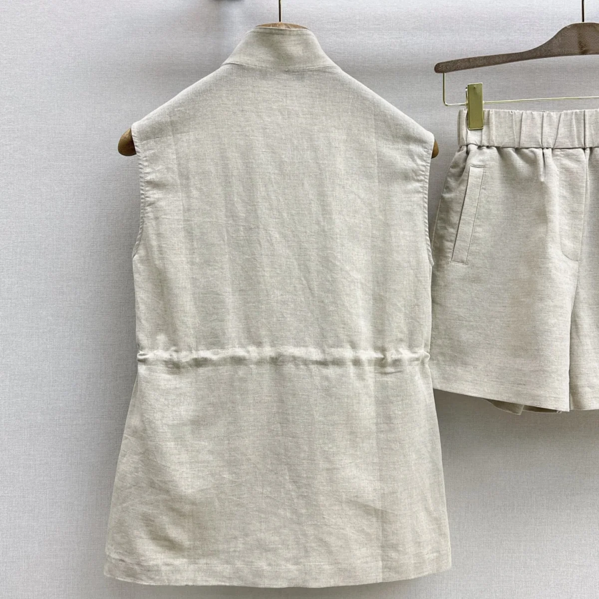 2026 High quality women's linen standing collar vest shorts two-piece set--hb804