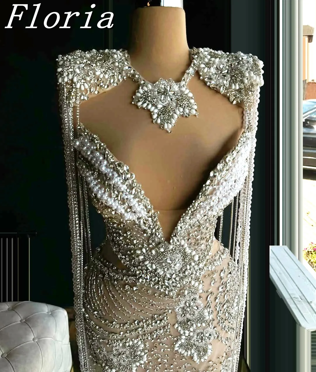 

2025 New Coming Handemade Full Crystals Long Tasseled Cap Sleeves Evening Dress Criss-Cross Neck Haute Couture Celebrity Dress