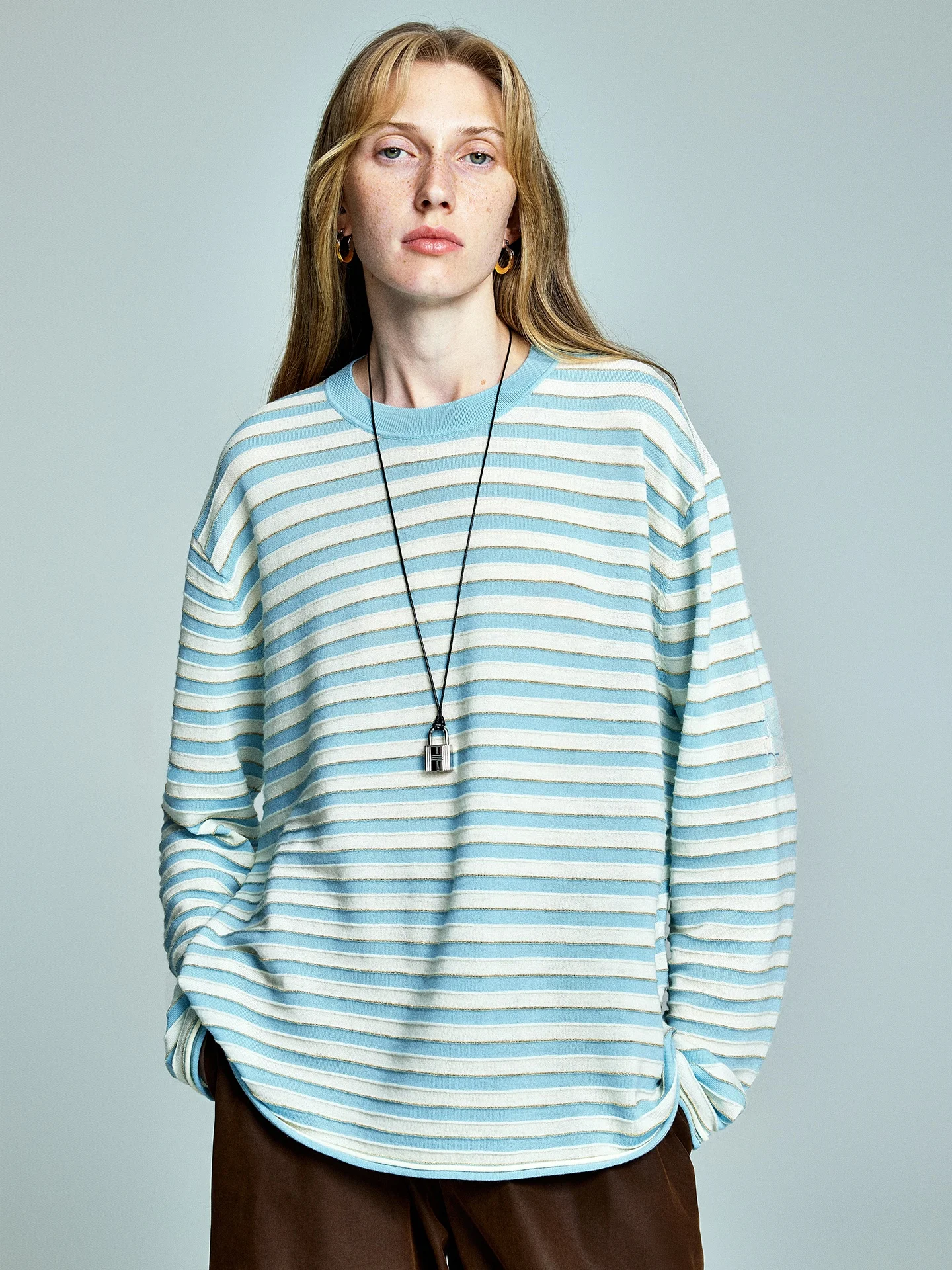 

UZZO Австралийская мериносовая шерсть, тяжелая весовая свободная трикотажная футболка Emed с 3D блестками в полоску, женская футболка для поездок на работу