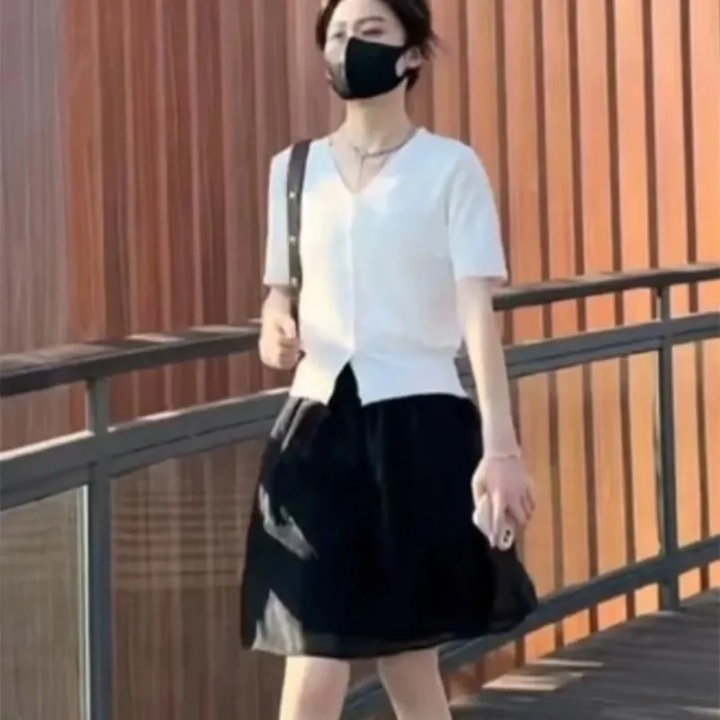 Womens White V Neck Short Sleeve Knit Top Split Hem Slim Fit Casual Blouse