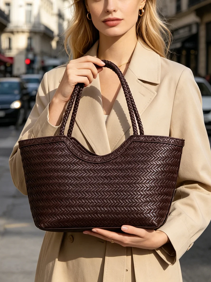 Large Capacity Tote Bag with Three-Dimensional Woven Pattern, Stylish Handbag, Elegant Casual Versatile Women's Basket Bag New Model, Holiday Style Embossed Shoulder Bag, Trendy Retro Structured Beach Bag, Mother-Daughter Bag Set