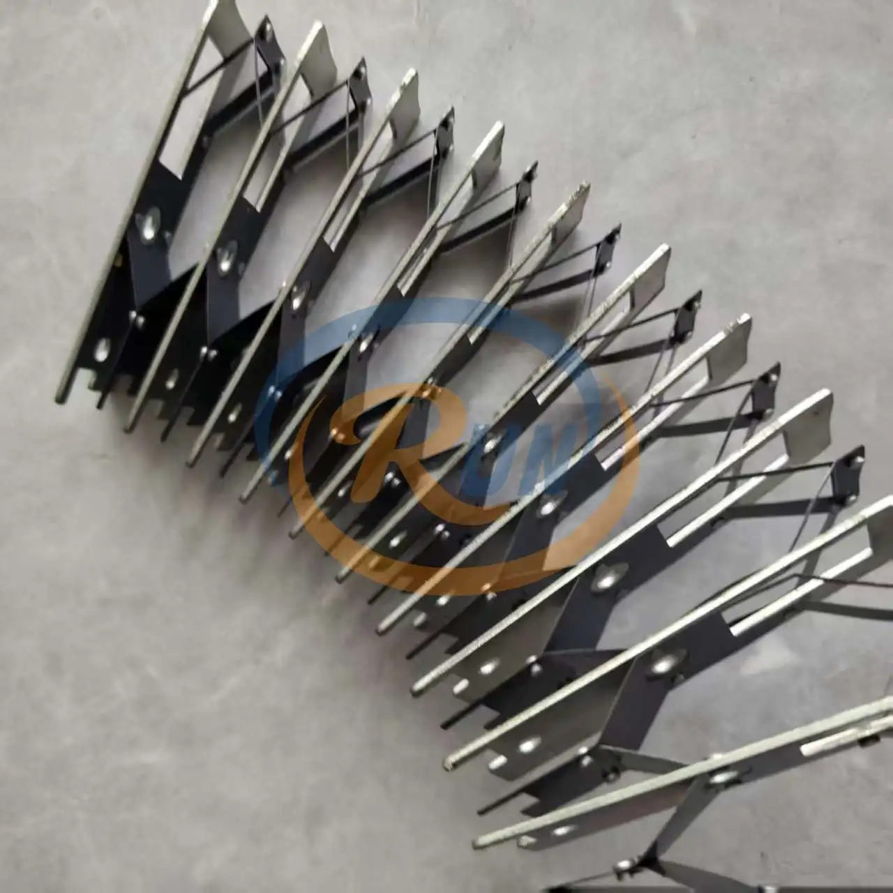 Komori GL40 SIDE LAY LEVER Ragged Organ Sheet CA36055P00 G40 G46 G44 Ragged Organ Sheet Spring Leaf Guide for Komori G40 Parts