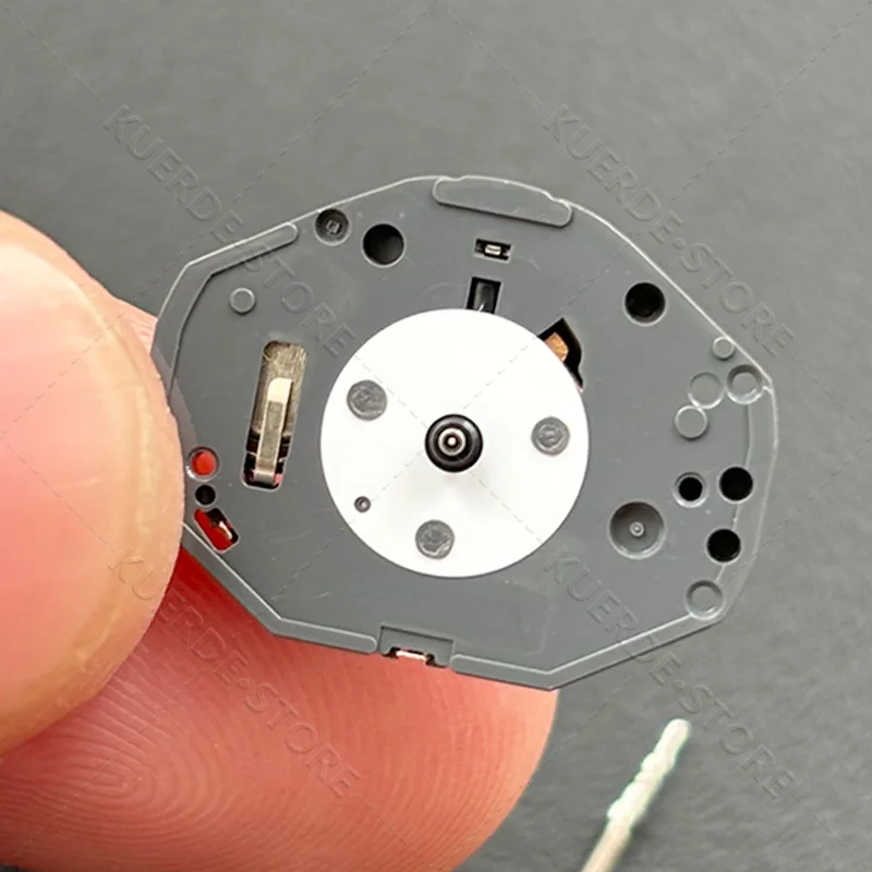 Japan Produces PC21J Movement 3 Hand Standard Quartz Movement Size: 6 ¾X8‴ Height: 3.15mm With Second Hand Stop Function