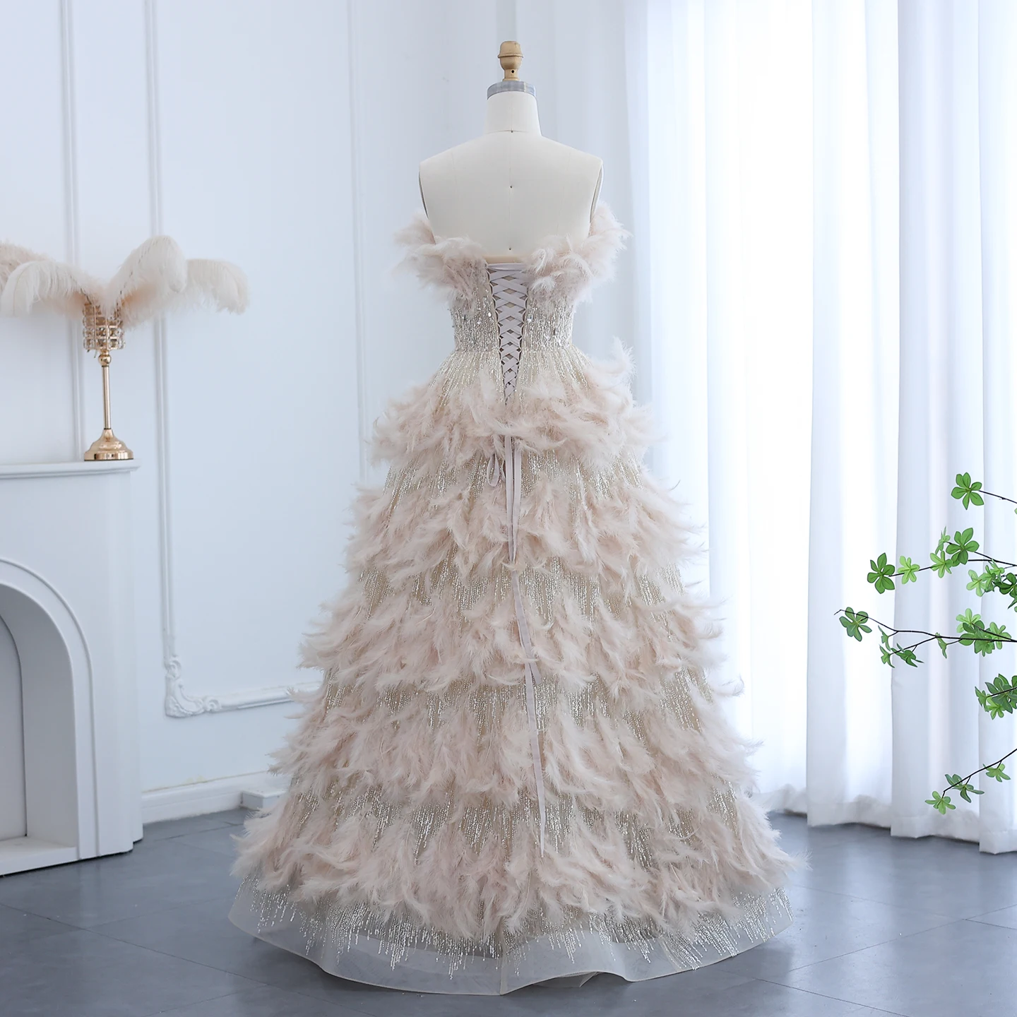 Sharon Said Luxuriöses Feder-Prinzessinnen-Ballkleid Arabisches Abendkleid Dubai Hochzeits-Verlobungs-Partykleid SS732 Maßanfertigung – Detail 16