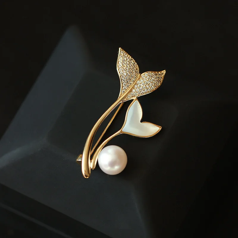 2023 New Pearl Rhinestone Fishtail Brooch for Women Baroque Pearl  Brooches Pins Party Wedding Gifts Clothing Accessories