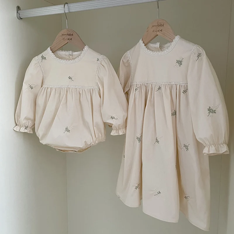 Family Sister Matching Dress Outfit Baby Girls Clothes Sisters Dress Embroidered Hollow Girl Dress Baby Romper Princess Dresses