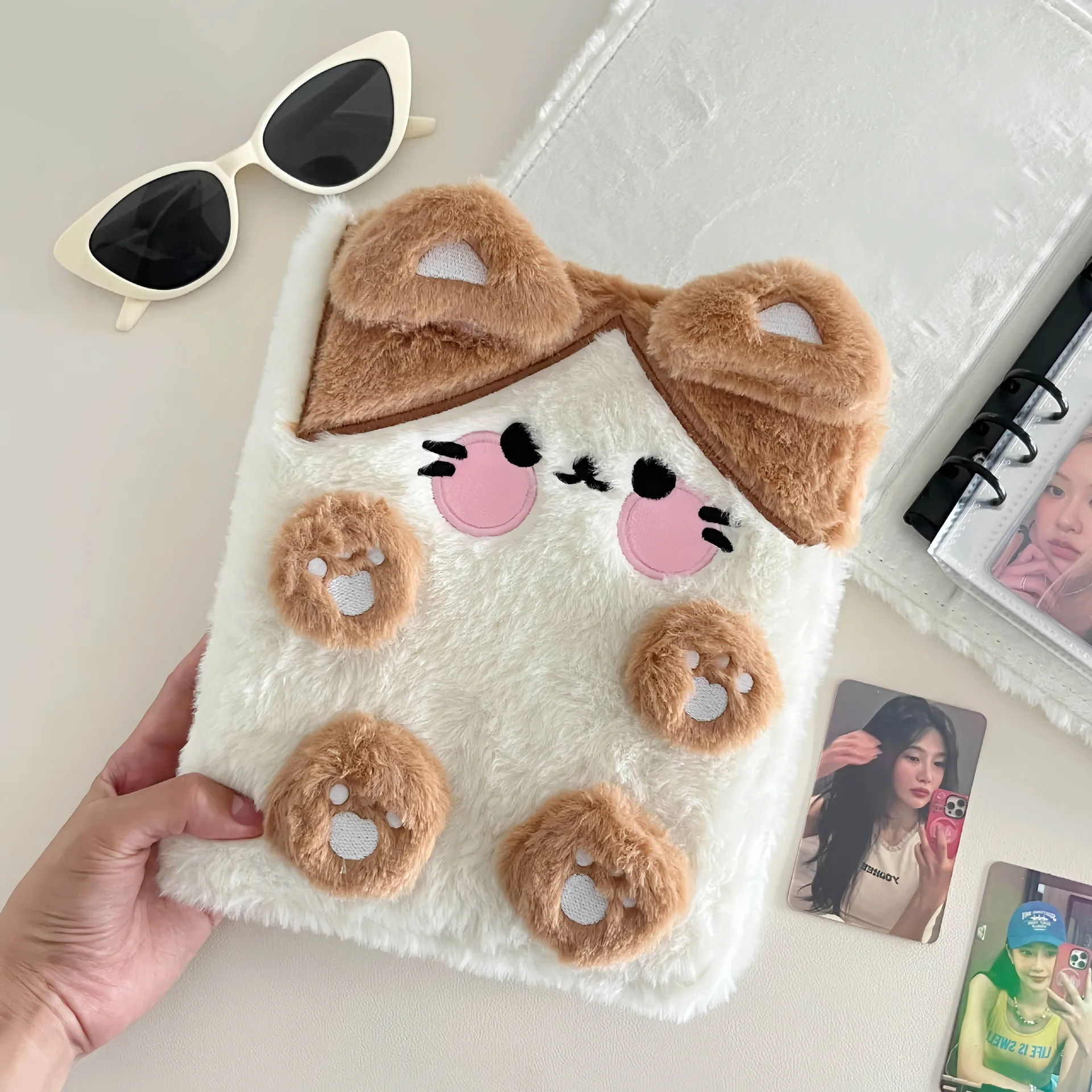 Simpatico porta carte raccoglitore A6 in peluche con design per cani e gatti, album per cartoline a quattro tasche, libro di archiviazione da collezione Kpop Idol