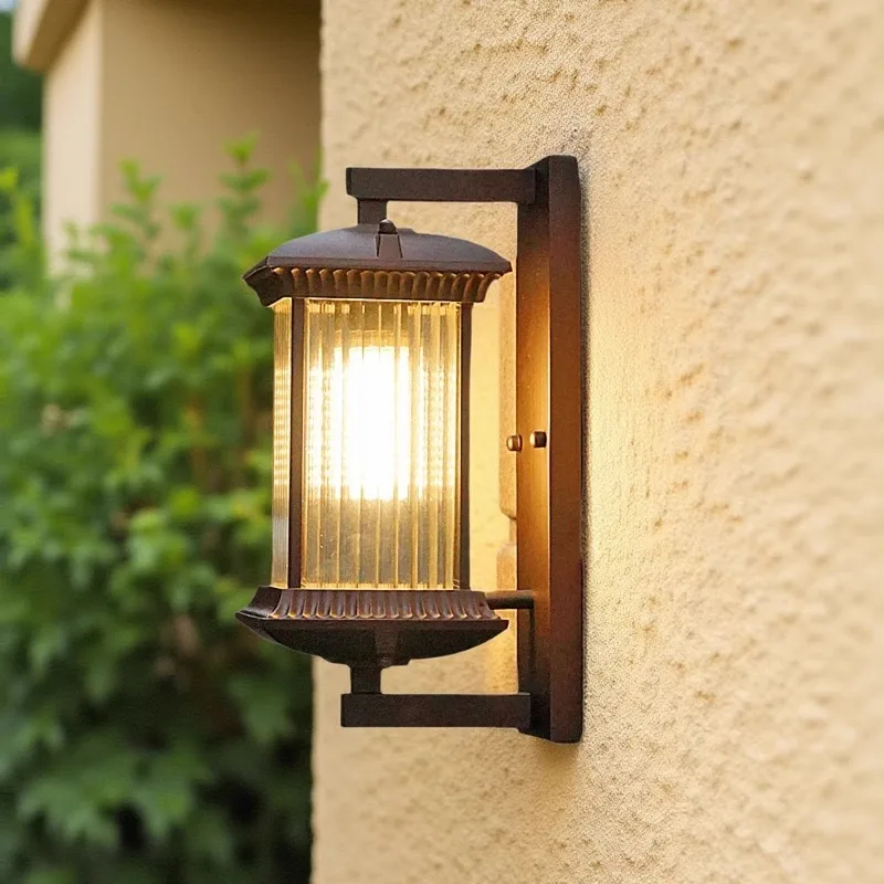 

Solar outdoor wall lamp Waterproof exterior wall lamp Chinese villa courtyard wall Antique retro outdoor balcony