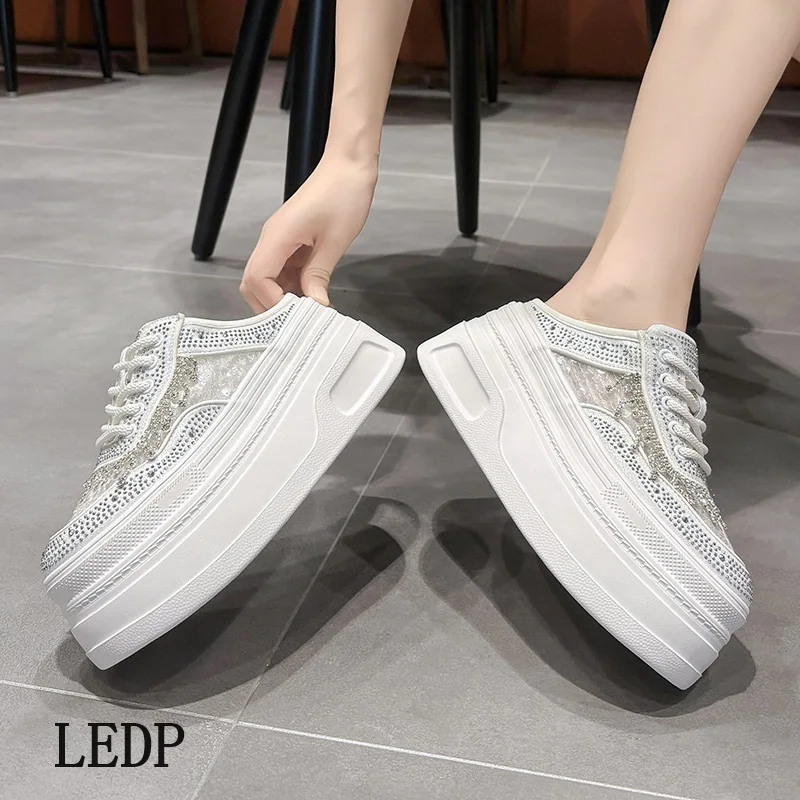 LEDP-Chinelos meio strass para mulheres, sapatos de sola grossa, chinelo pequeno com franja, sapatos brancos pequenos, moda de verão, nova moda, marca LEDP, 2024