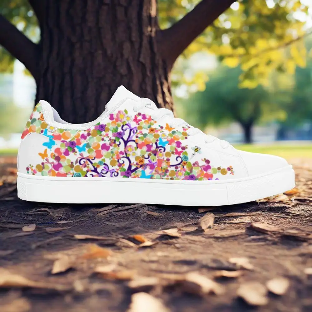 أحذية رياضية كاجوال عصرية بطبعات أوراق شجر ملونة أحذية رياضية بيضاء أنيقة ومتعددة الاستخدامات #1