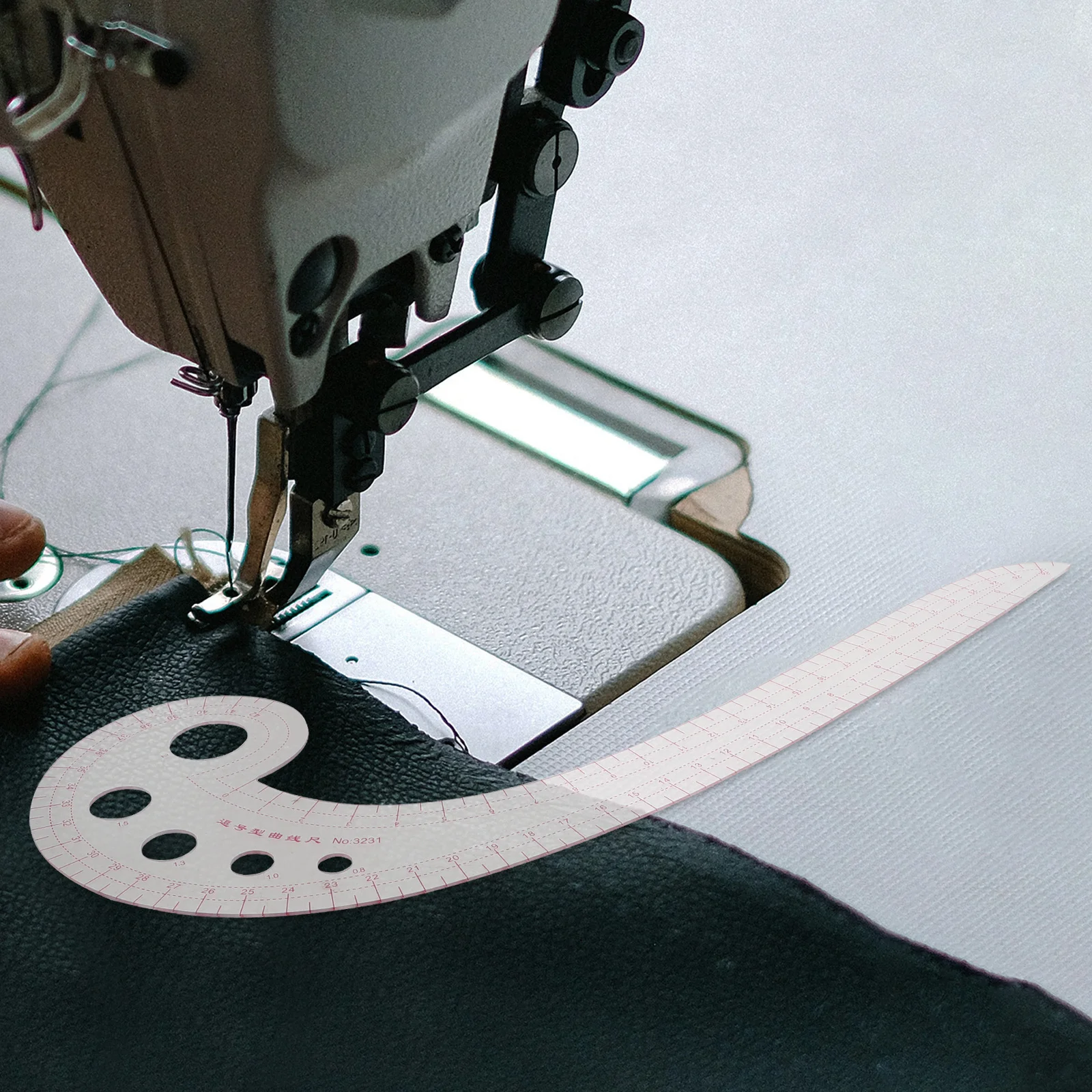 

3Pcs Clear Sewing Tailor Rulers Pattern Making Tools French Curve Dressmakers Sewing Measuring Equipment Curve Pattern Rulers