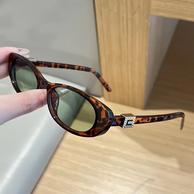Protective Glasses New Small Cat Eye Sunglasses Women Rivet Decoration Fashion Sun Glasses Luxury Ladies Style Eyeglasses UV400 view 4