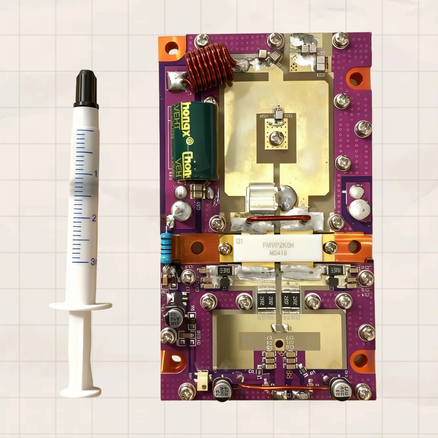 2000 واط وحدة مكبر كهربائي FM6VP2K0H الترانزستور عالية الأداء Mosfet ل YXHT 2KW FM الارسال