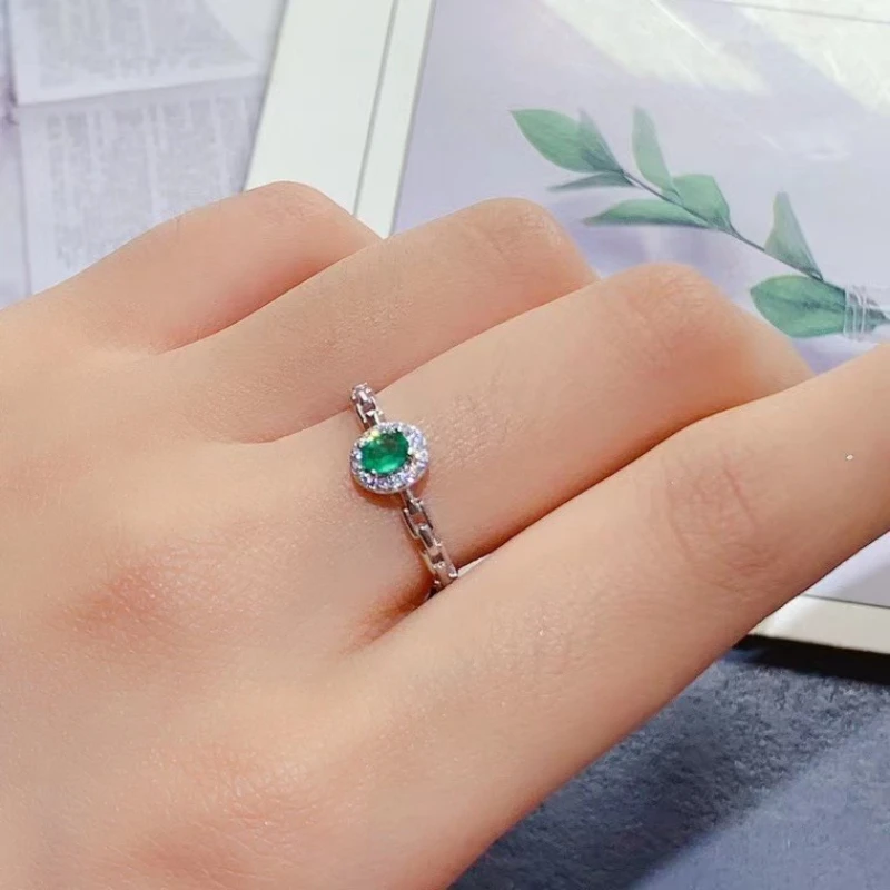 925 سلسلة فضية خاتم الزمرد الطبيعي 3 مللي متر * 4 مللي متر مجوهرات الزمرد الكولومبي هدية للنساء