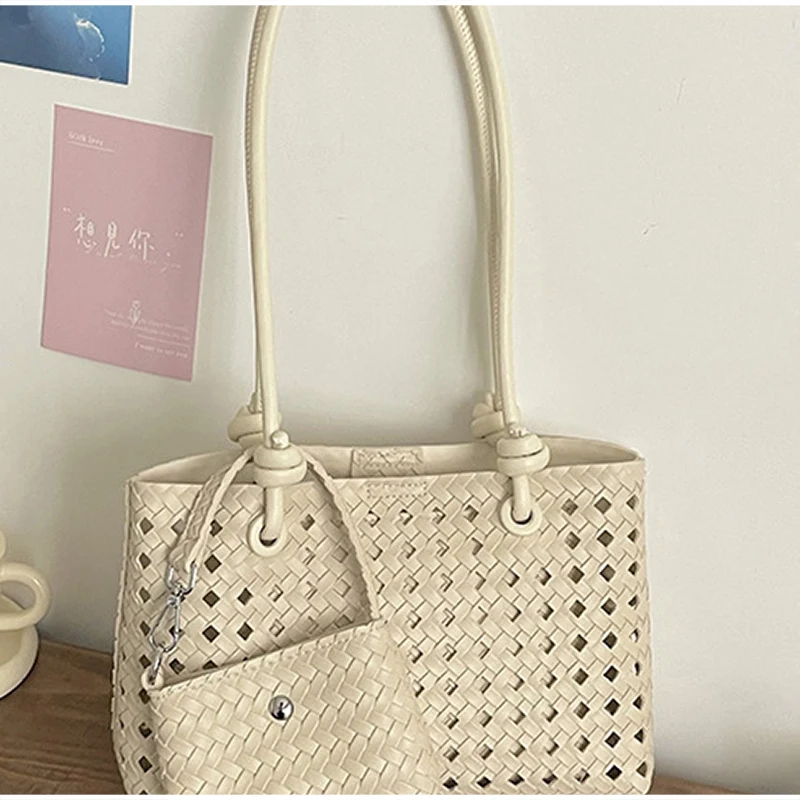 Taschenset, ausgehöhlte gewebte Schultertasche mit passender Geldbörse, lässige Damen-Sommerhandtasche mit Tragegriff, vielseitige weiche Tasche für den Arbeitsweg – Detail 3