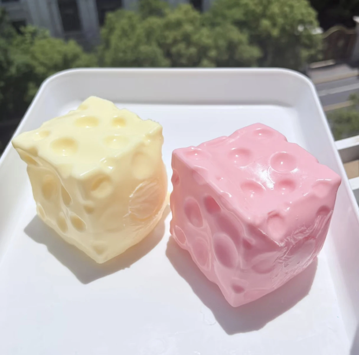 ジャンボチーズスクイーズ、大きなゆっくり戻るチーズストレスボール、ストレス解消用ソフト感覚フィジェットトイ、デスクトイ、ギフト