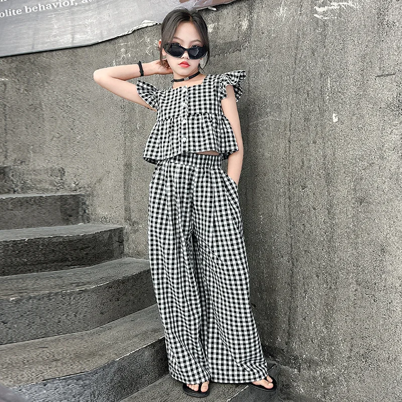 

Girls' summer outfit small flying sleeve set 2024 children's ruffle edge square collar shirt plaid wide leg pants two-piece set