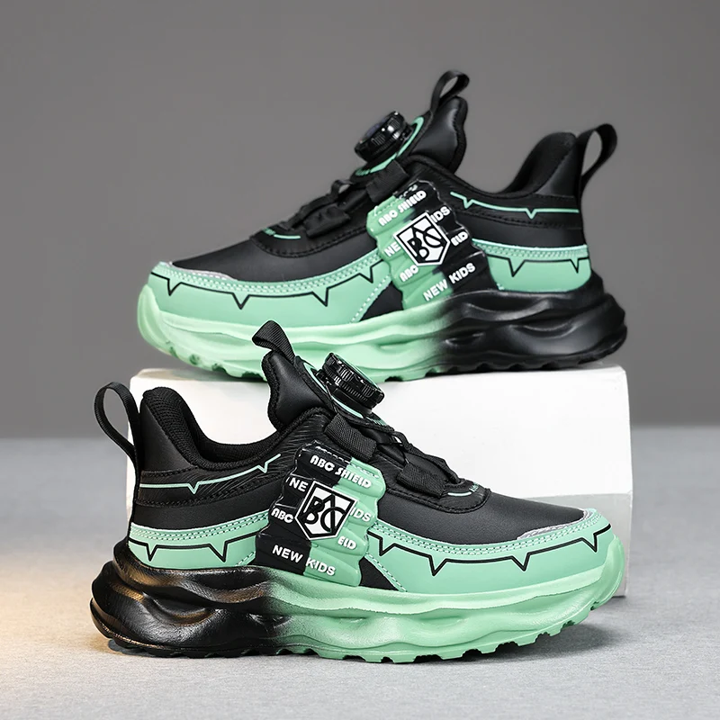 

A pair of children's four-season leather sport shoes, soft, comfortable, and wear-resistant running shoes, sizes 28-39，JY-2505