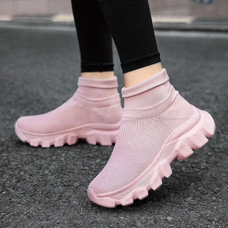 

Breathable Lightweight Women Sneakers Walking Footwear Zapatillas Hombre Men Casual Shoes Hip Hop Socks Sneakers Men Shoes