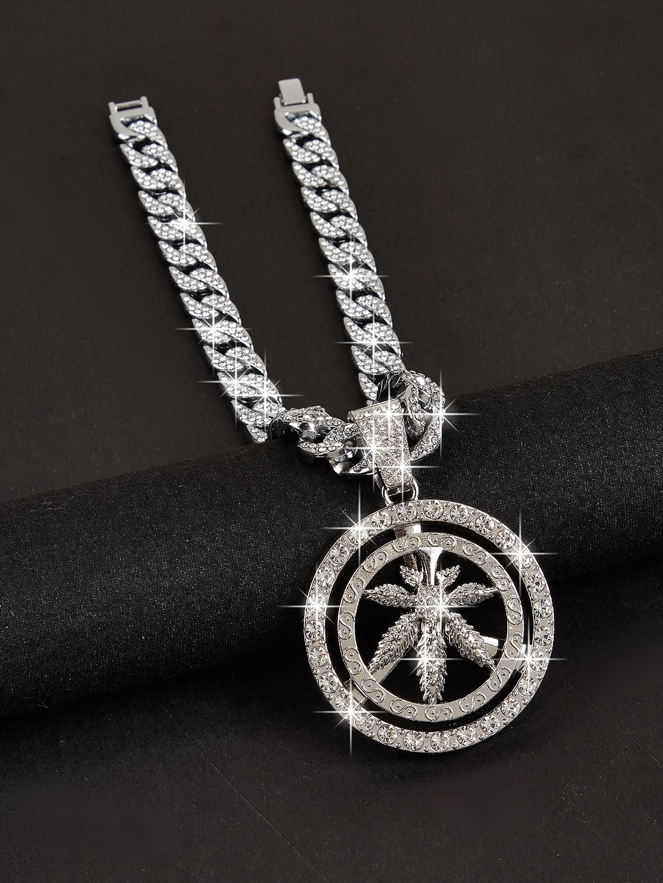 Mens Fashion Jewelry Silvery Color Bling Rotate Leaves Pendant Necklace Chain