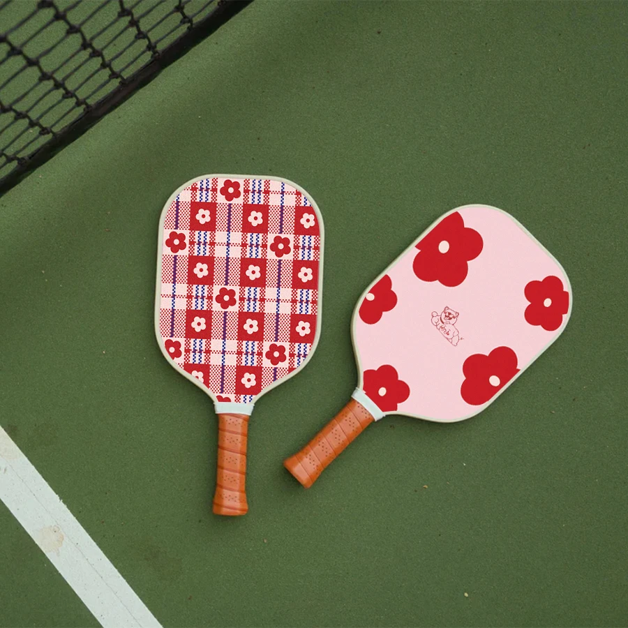 Lucky002 Thermoformed T700 Raw Carbon Fiber Pickleball Paddle Spin Teksturowana powierzchnia z piankową krawędzią Ergonomiczny uchwyt