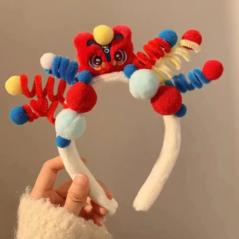 

Red Hairband 2024 Happy New Year Headband Cartoon Lion Dance Dragon Doll Headband Embroidery Hair Hoop Chinese Style