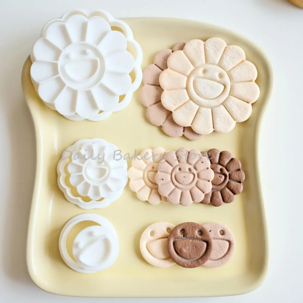 3pcs Smiling Daisy Cookie Mold Cute Smiling Face Cookie Mold Creative Design Flower Pastry Cutter Dessert Tools Accessories