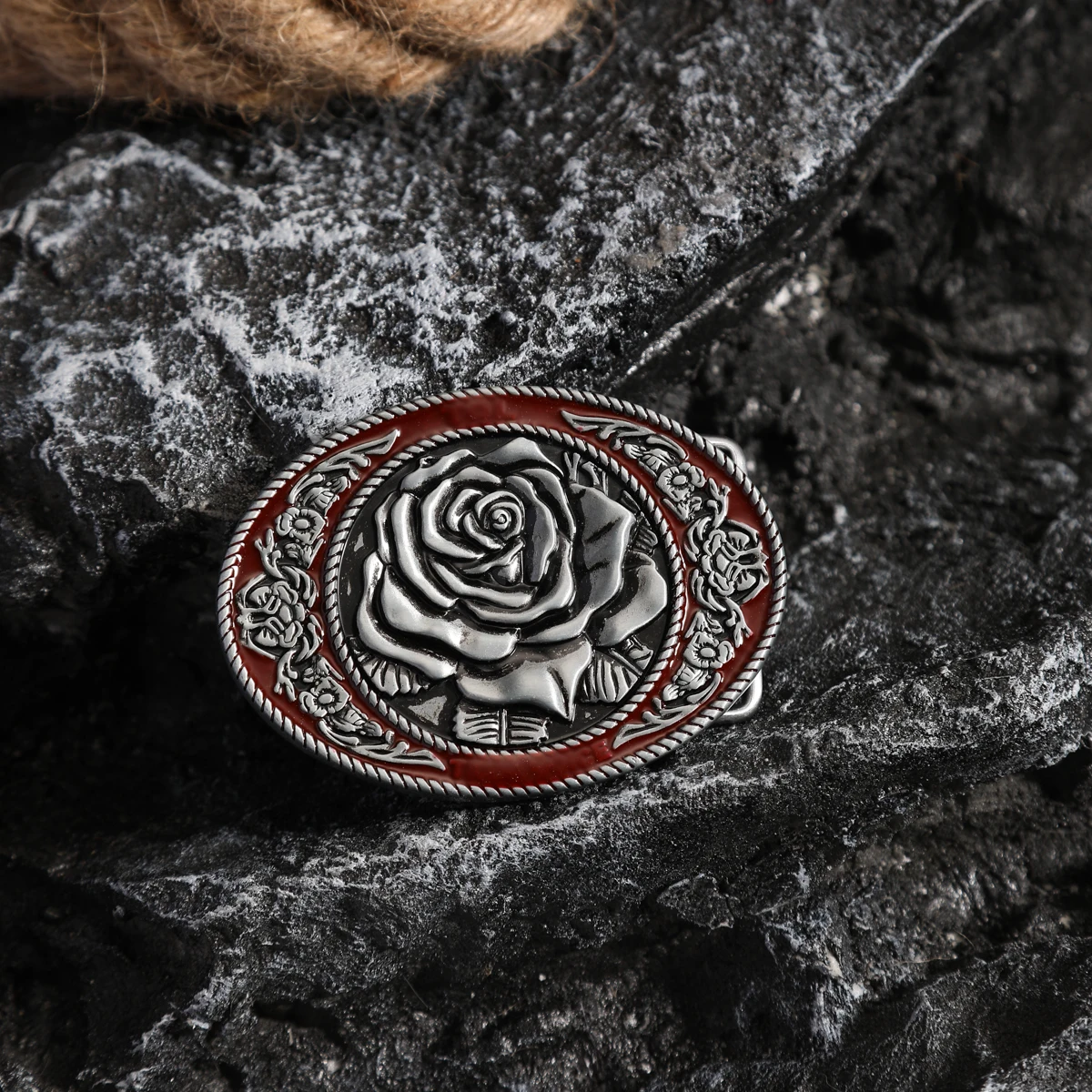 A Western-style metal belt buckle, a unique and retro belt buckle