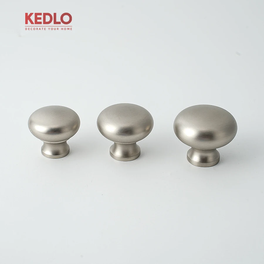 KEDLO, massiver Messinggriff, 14 mm Durchmesser, robust, für Schränke, Kühlschränke, gebürstetes Nickel, Möbelgriff, Türgriff, 500 mm. – Detail 5
