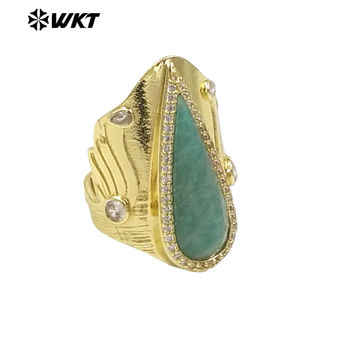 

WT-R523 European Classic Exquisite Water Drop Shape Color Gem Microinlaid Zircon 18k Gold Plated Bombastic Cocktail Party Ring