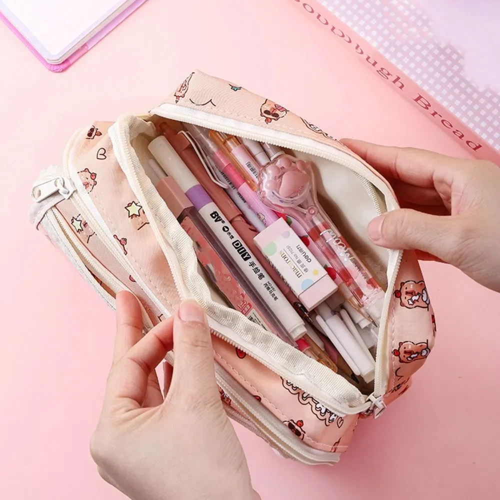 قماش كابيبارا القلم حقيبة سعة كبيرة متعددة الطبقات مقلمة كرتونية حقيبة التخزين شارة عرض حقيبة أدوات مكتبية