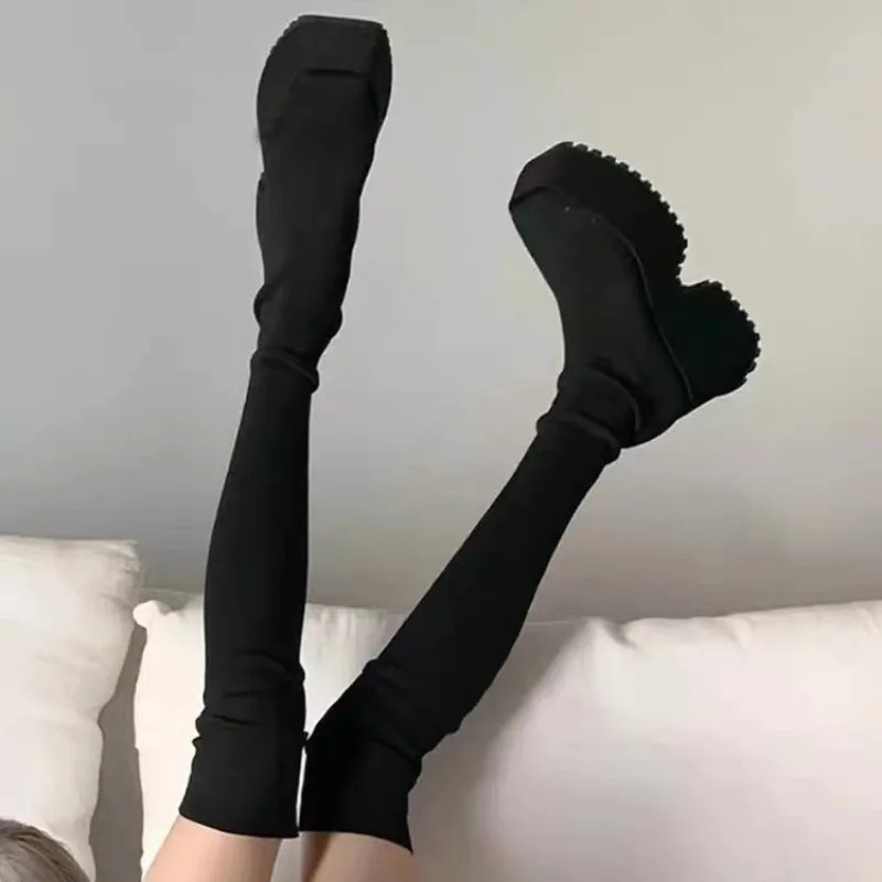 2026 Lässige Neue Overknee-Stiefel für Damen mit hohem Blockabsatz, Plateau-Keilabsatz und Flock-Obermaterial – Herbst/Winter Mode
