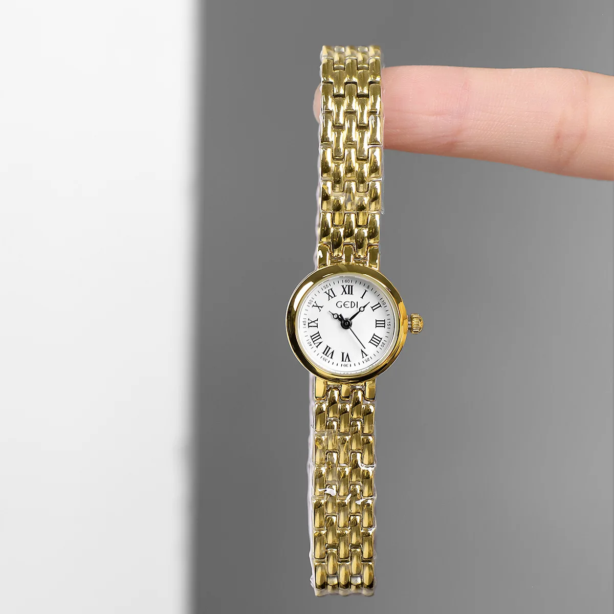 Watch For Women Light Luxury Exquisite Compact Bracelet Stainless Steel Strap Waterproof Quartz Watches women's Watch