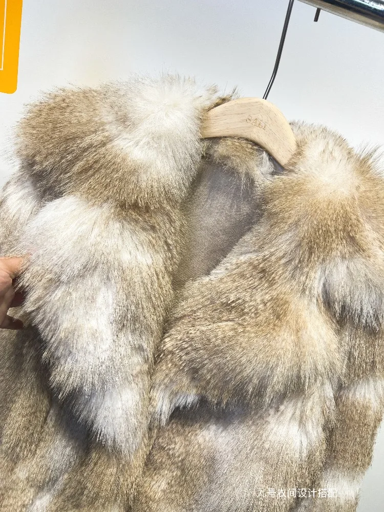 2025 New Fashionable Faux Fur Coat for Women Loose and Warm Faux Fur Winter Coat lady Mid-Length Fluffy Jacket