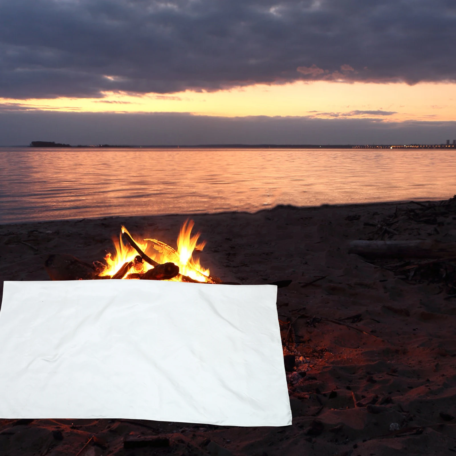 

Fire Extinguishing Blanket Emergency Blankets Kitchen Proof Retardant Glass Fiber. Safety