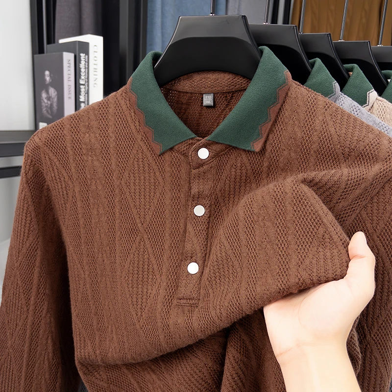 Maglione da uomo con risvolto a blocchi di colore di personalità, polo casual a maniche lunghe di lusso in jacquard tinta unita lavorato a maglia premium